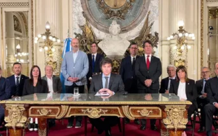 Milei anunció decreto con más de 300 derogaciones y reformas para “desarmar regulaciones”.