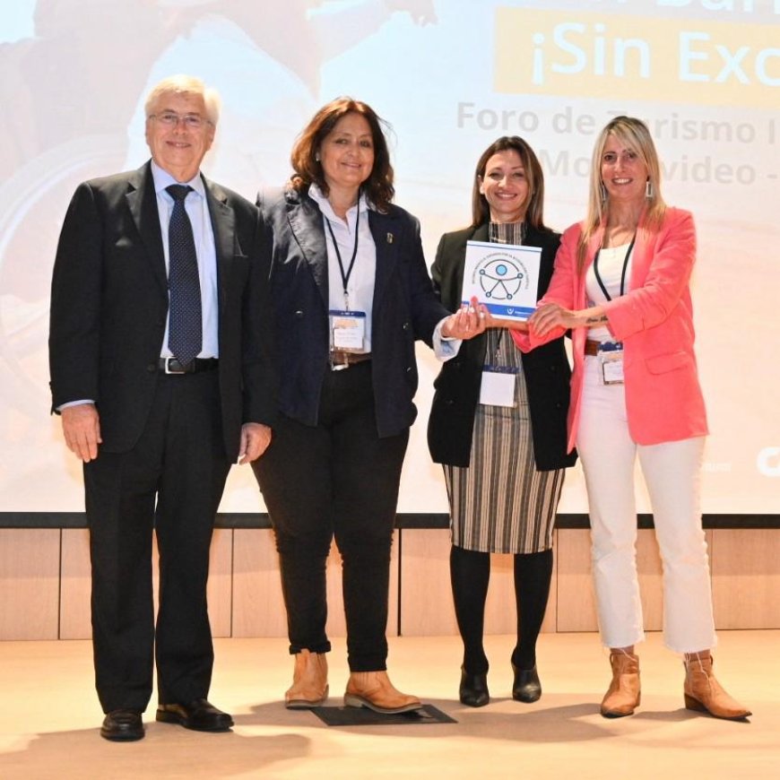 Centro Cultural Teatro Español recibió condecoración por parte del Ministerio de Turismo.