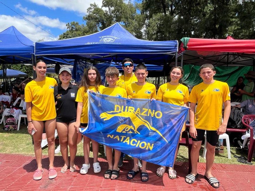 Escuela de Natación de la Intendencia de Durazno, participó en dos torneos en simultáneo.