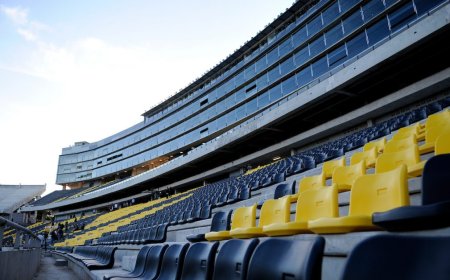 Peñarol y Liverpool se enfrentan hoy lunes en el Campeón del Siglo.