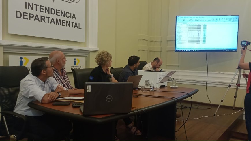 Las redes al rojo vivo, polémica en Durazno por cambio de fallo en certamen de las Llamadas