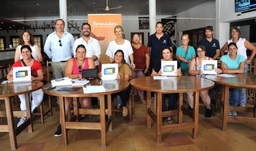 Ganadería entregó tabletas digitales a mujeres rurales de Canelones y Florida.