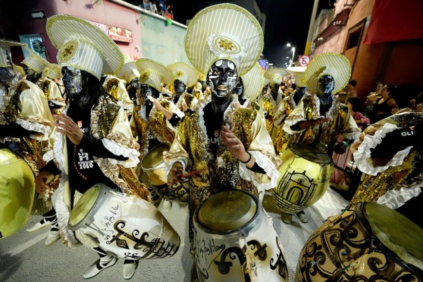 La comparsa C1080 ganó el Desfile de Llamadas de este año en Montevideo.