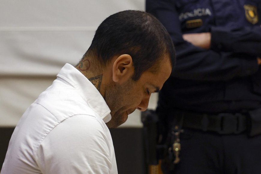 Dani Alves condenado a cuatro años y medio de prisión por violación
