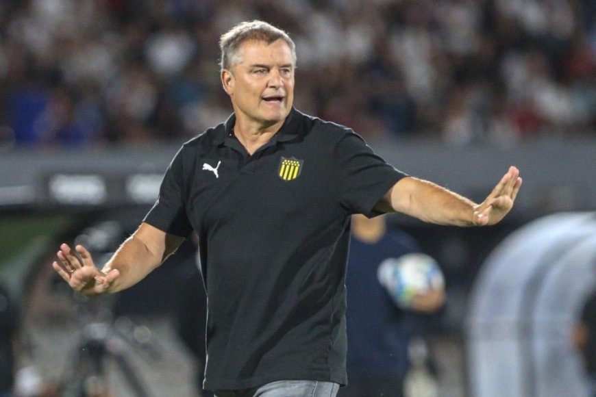 Diego Aguirre sobre Coelho: «Está bien y jugará el clásico»