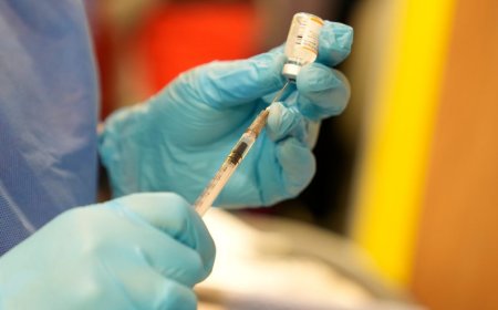 Infectólogo Savio a favor de incluir la vacuna contra el meningococo en el plan nacional