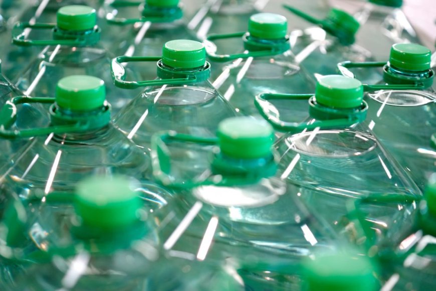 Senadores piden que se quite el Imesi a los bidones de agua