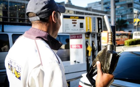 Bajan combustibles: 0,5 pesos por litro la nafta y 1,5 el gasoil