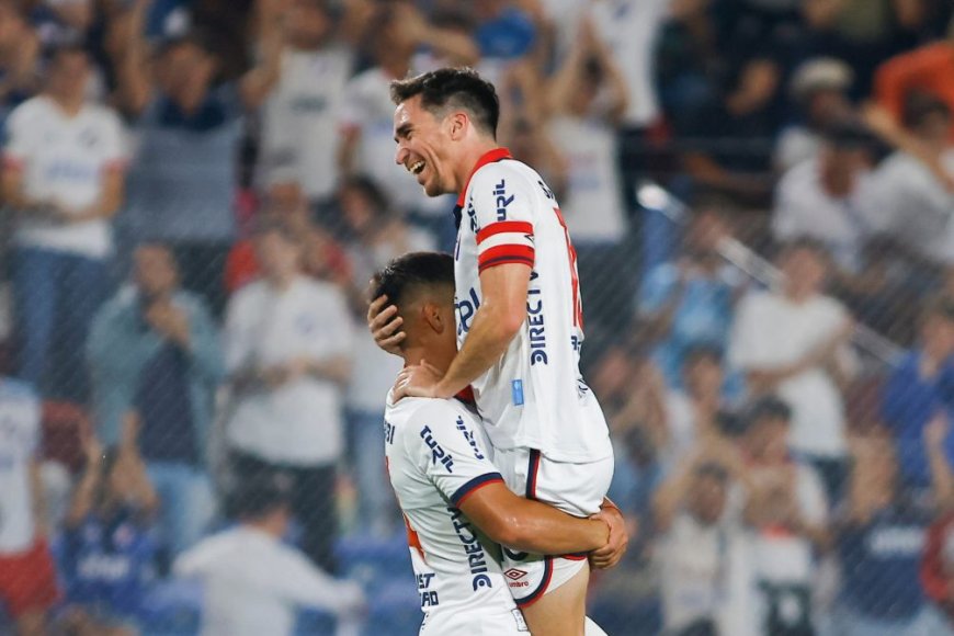 Con equipo alternativo, Nacional enfrenta a Fénix por el Apertura