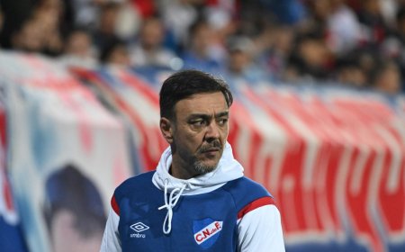 Álvaro Recoba dejó de ser el entrenador de Nacional