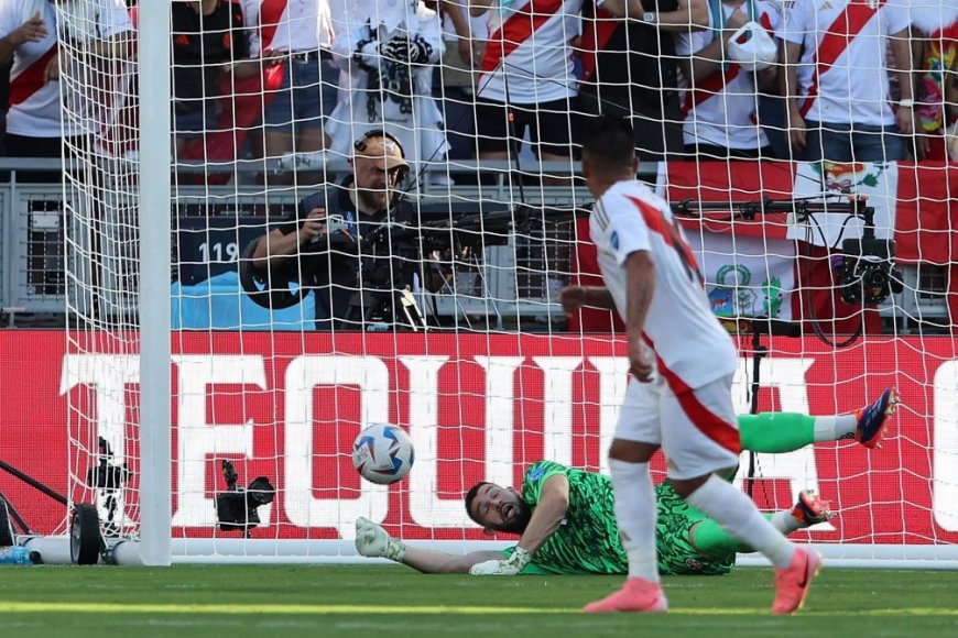 Canadá derrota a Perú y lo deja al borde de la eliminación
