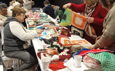 Nueva jornada de Tejido Solidario en Artes Plásticas