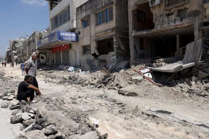 Miles de judíos y palestinos piden el fin de la guerra en Gaza durante un acto en Tel Aviv