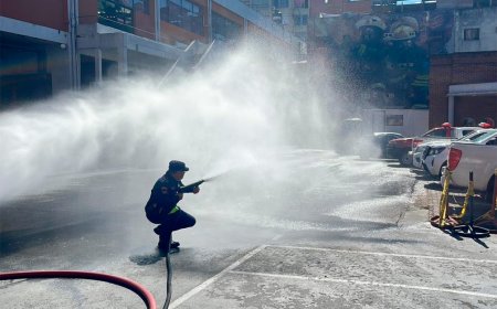 Bomberos recibió cinco nuevos camiones autobombas, para incendios urbanos y forestales