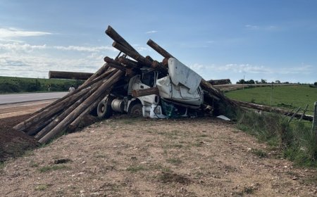 Un camionero perdió la vida tras despistar y volcar el vehículo de carga que conducía