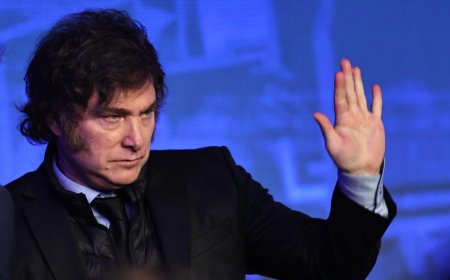 Milei llama a invertir a empresarios y promete cerrar el Banco Central