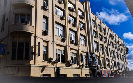 Trabajadores de la industria láctea se manifiestan este martes frente al MTSS