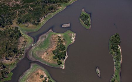Continúa la búsqueda de niño desaparecido en el Río Negro con apoyo de la Armada Nacional
