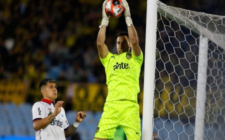 Peñarol: Aguirre probó cambios pero no confirmó el equipo