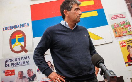 El exvicepresidente Raúl Sendic llegó a Uruguay: será internado en una mutualista