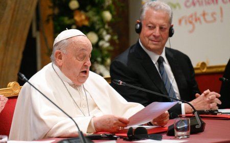 El papa sigue en estado crítico, presenta una insuficiencia renal leve y necesita oxígeno