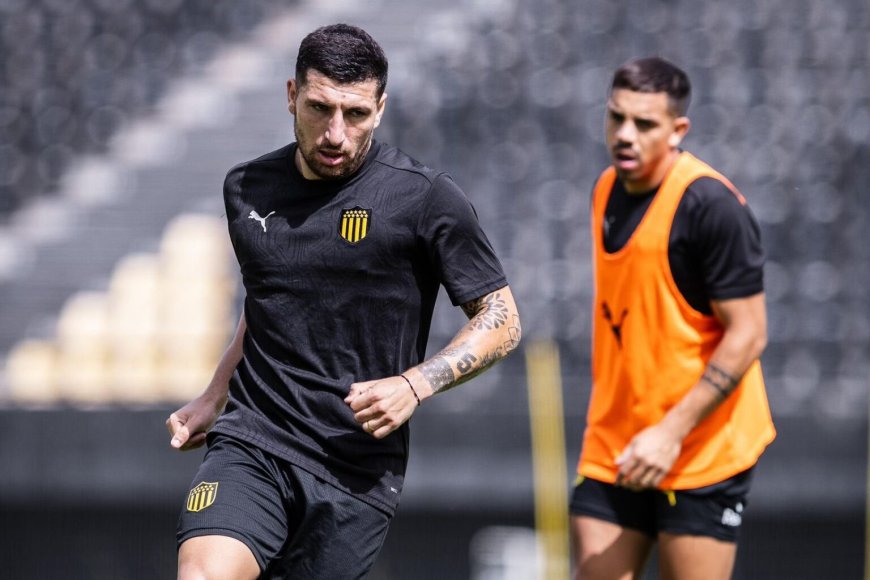 Peñarol: Pedro Milans al lateral, una duda en la izquierda y un posible debut