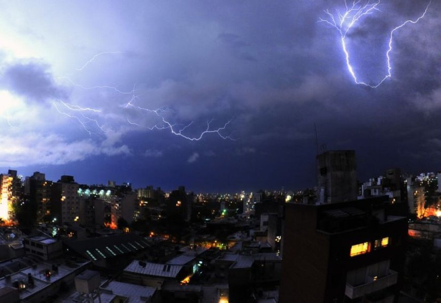 Lluvia, viento y rayos: alertas de nivel naranja y amarillo en la mayor parte del país