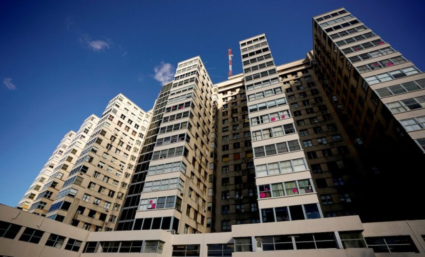 Exitosa implantación de un estimulador eléctrico de médula espinal a nivel cervical