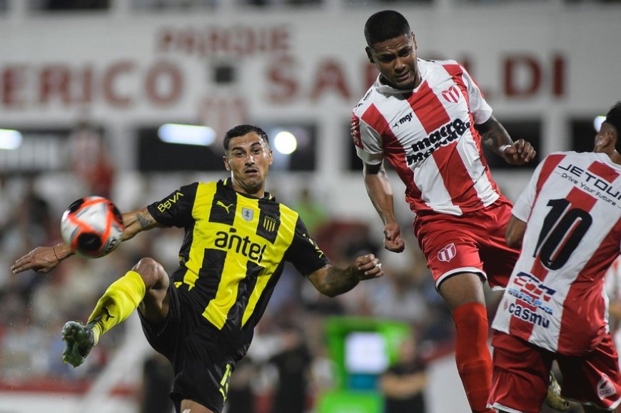 Apertura: River Plate rescató un valioso 1-1 ante Peñarol en el Parque Saroldi