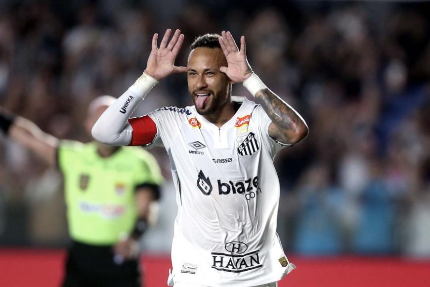 Volvió Neymar: el crack brasileño anotó un gol olímpico y dió dos asistencias para la victoria de Santos