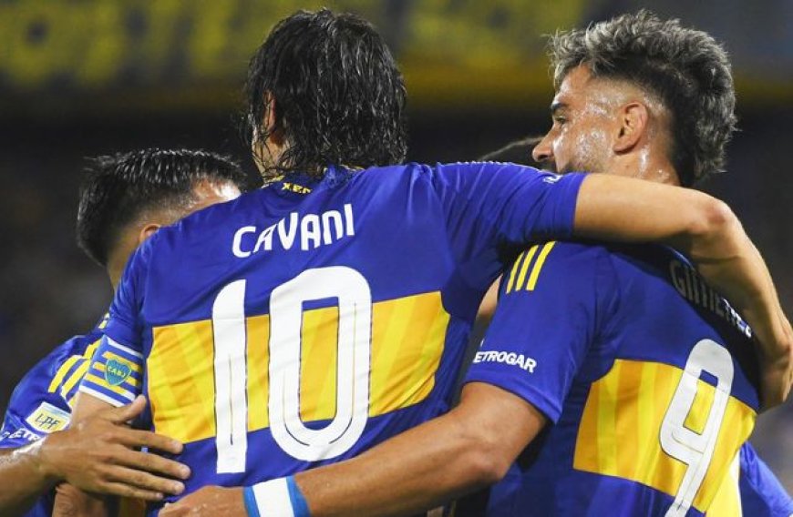 Cavani volvió a tener una noche para el olvido y Luis Suárez lo respaldó en redes sociales