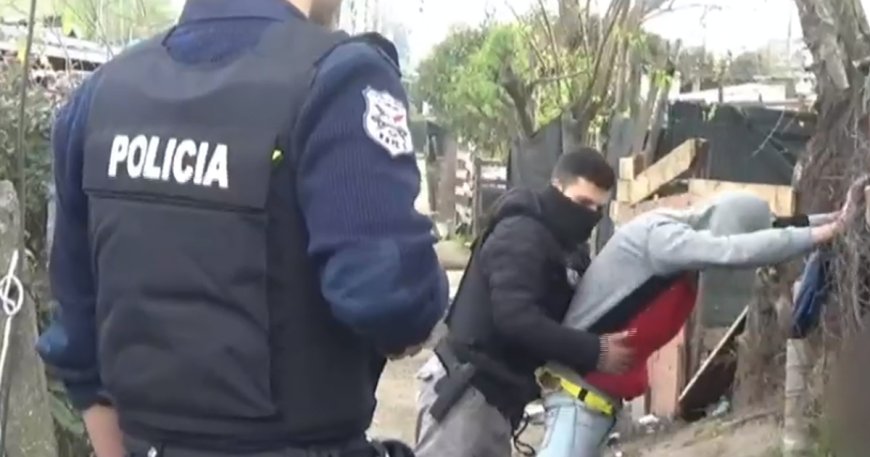 AHORA | Allanamientos en el barrio Las Higueras de Durazno en busca de armas