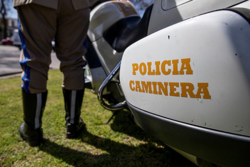 Un hombre de 32 años falleció tras despistar en su moto e impactar con mojones