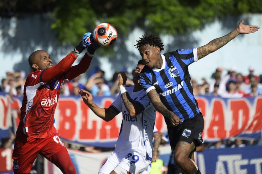 Apertura: Nacional no pudo con Liverpool, igualó 2-2 en Belvedere y sigue a cinco puntos