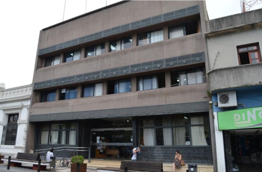 La Junta de Florida aprobó una rebaja del 29 % en el sueldo del intendente