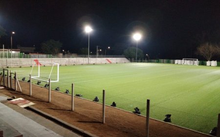 Encendido de las nuevas torres lumínicas LED del estadio Varela