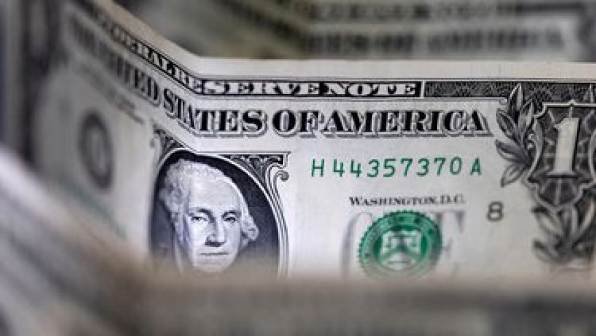 El dólar completó su cuarta baja semanal consecutiva