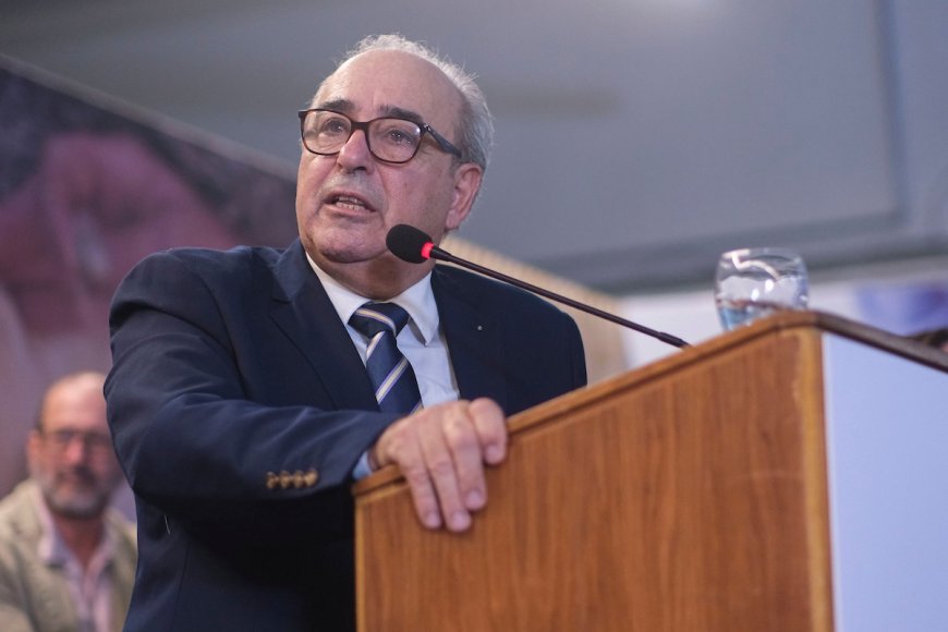 Fratti fue convocado al Parlamento el próximo lunes