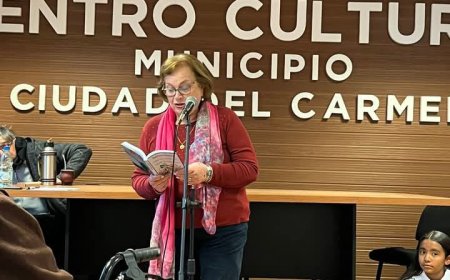 Se realizó Café Literario en Ciudad del Carmen por celebración de el Mes del Libro