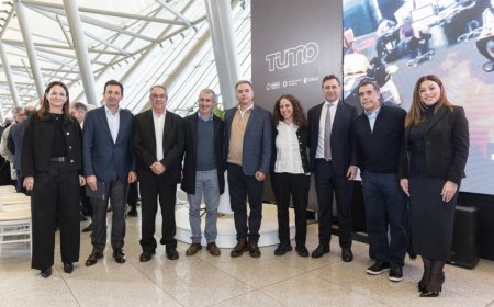 Presidente Yamandú Orsi: 'el que piense que voy a empezar a gobernar pateando toda la estantería, que siga esperando sentado'