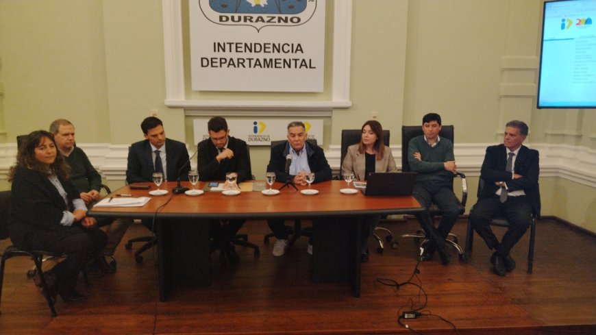 La Intendencia de Durazno avanza en transparencia con acuerdo firmado junto a IMPO