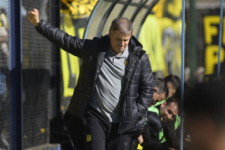 Peñarol visita a Liverpool desde 15:00hs en Belvedere por ganar y no perder pie