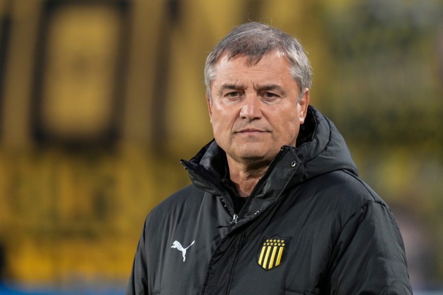 Peñarol y Defensor definen este sábado el segundo finalista del Torneo Intermedio