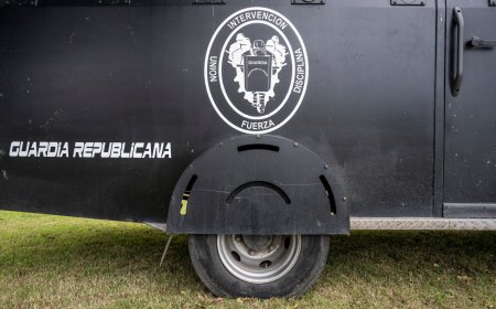 'El crimen no quedará impune', dijo Negro tras muerte de agente de la Republicana