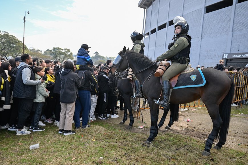 Sindicato de policías se pregunta por qué no se suspendió el clásico del domingo
