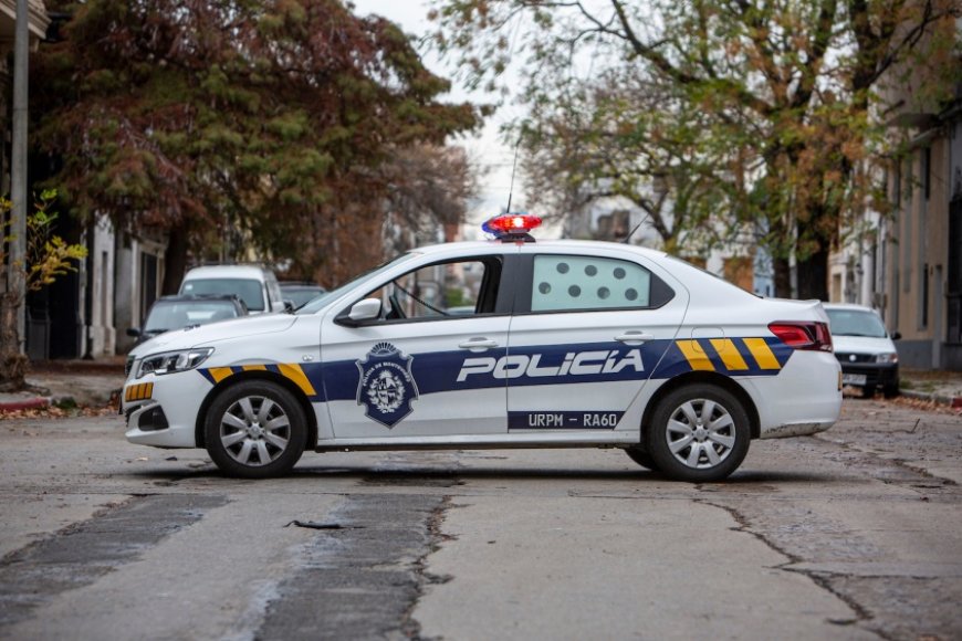 Un policía fue baleado en la espalda tras una rapiña en Montevideo