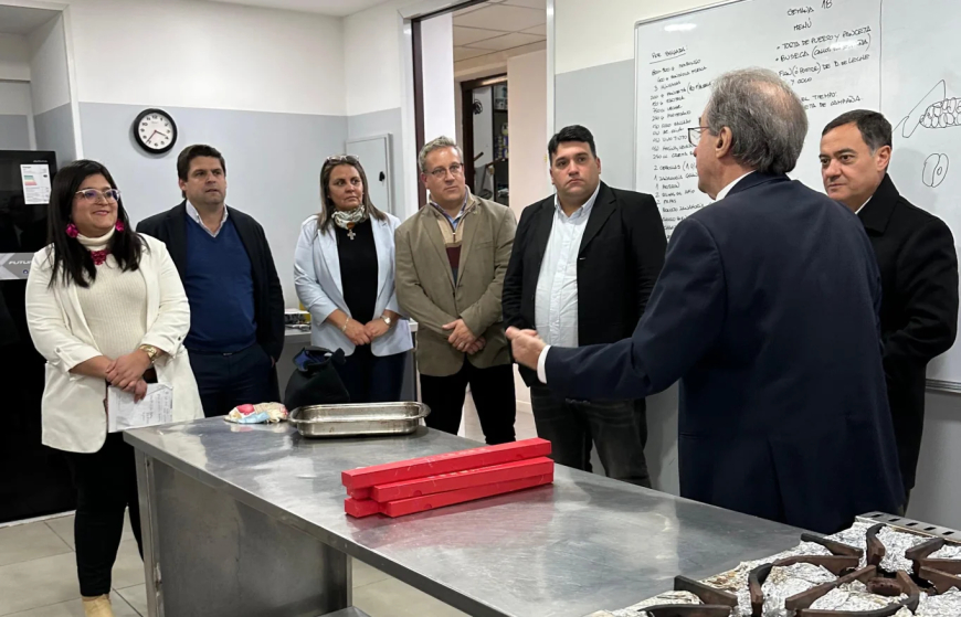 Durazno busca ampliar la capacitación en turismo y servicios a través de alianzas con UDE e ITHU