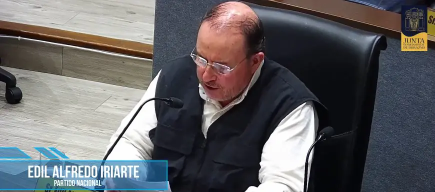 Alfredo Iriarte planteó barreras en el acceso a licencias de conducir y uso de local en Parque de la Hispanidad