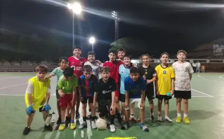 Fútbol recreativo para todos en el Complejo Deportivo