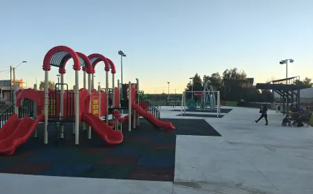Un nuevo rincón para jugar: Durazno suma una placita de recreación frente al Parque de la Hispanidad